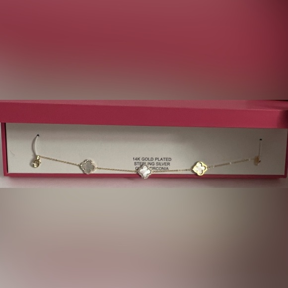 Rachel Zoe 14K Gold Plated Bracelet 4 Leaf Mother Of Pearl Cubic Zirconia  New - Picture 9 of 16